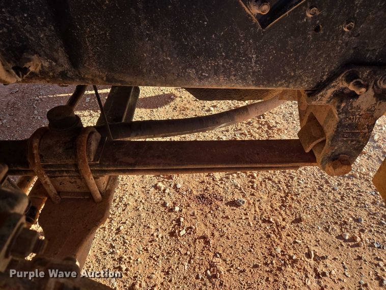 image for item ET1463 2000 Mack CH613 water truck