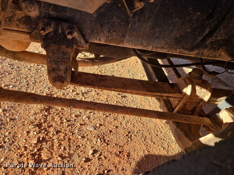 image for item ET1463 2000 Mack CH613 water truck