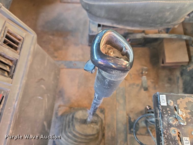 image for item ET1463 2000 Mack CH613 water truck