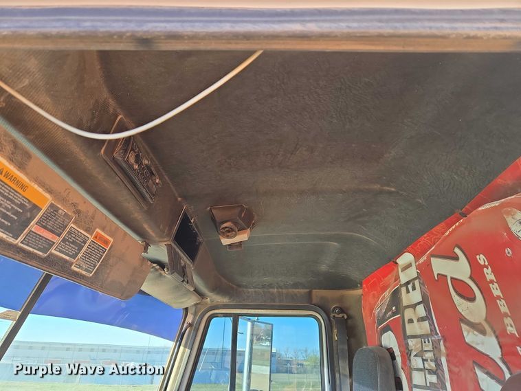 image for item ET1463 2000 Mack CH613 water truck