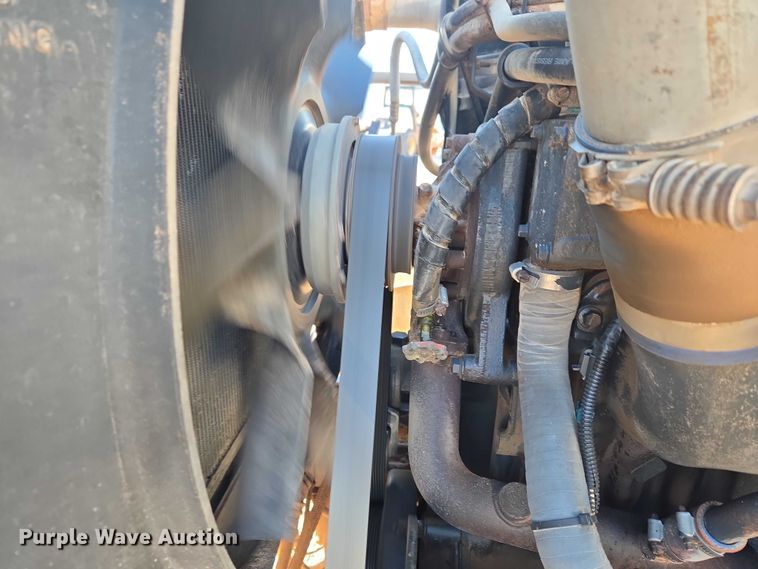 image for item ET1463 2000 Mack CH613 water truck