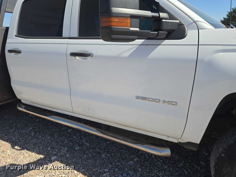 image for item ET1489 2016 Chevrolet Silverado 3500HD Crew Cab flatbed pickup truck