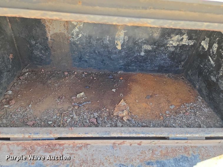 image for item ET1489 2016 Chevrolet Silverado 3500HD Crew Cab flatbed pickup truck