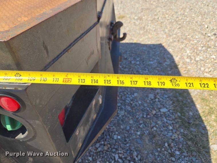 image for item ET1489 2016 Chevrolet Silverado 3500HD Crew Cab flatbed pickup truck