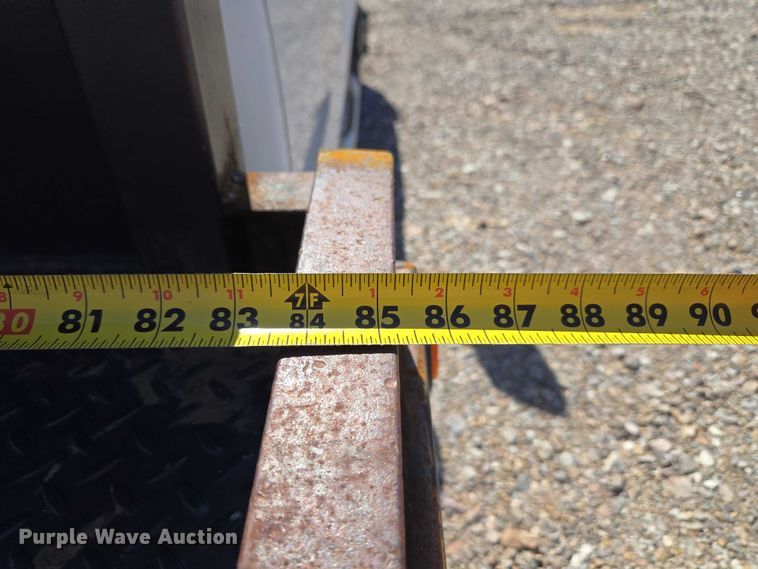 image for item ET1489 2016 Chevrolet Silverado 3500HD Crew Cab flatbed pickup truck