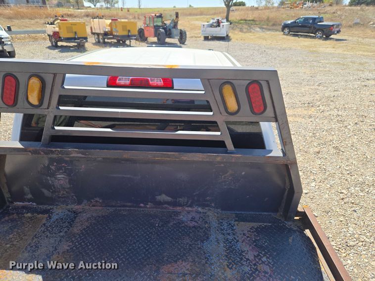 image for item ET1489 2016 Chevrolet Silverado 3500HD Crew Cab flatbed pickup truck