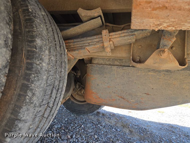 image for item ET1489 2016 Chevrolet Silverado 3500HD Crew Cab flatbed pickup truck