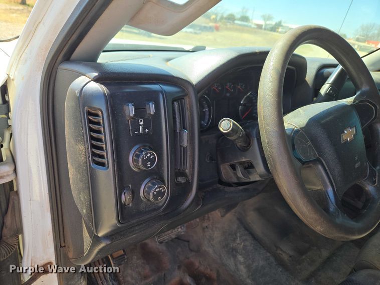 image for item ET1489 2016 Chevrolet Silverado 3500HD Crew Cab flatbed pickup truck