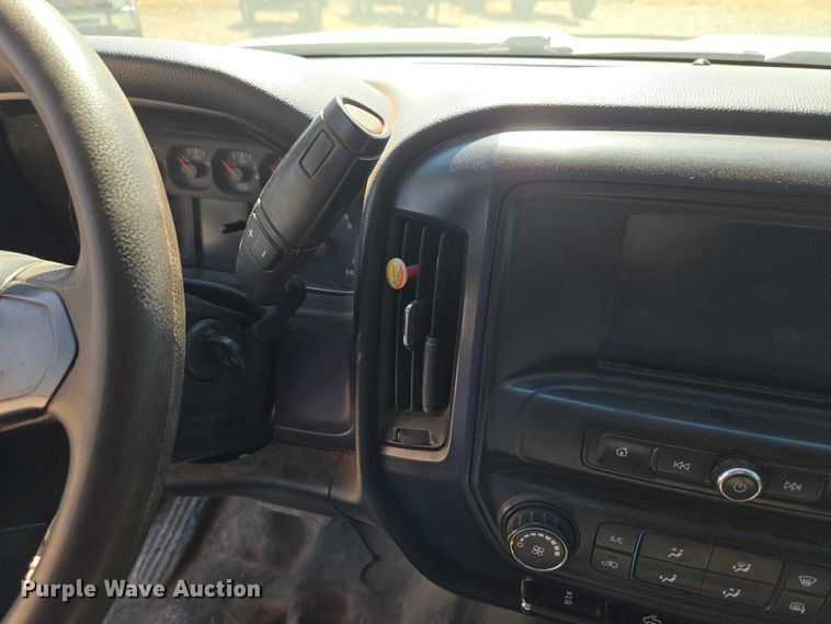 image for item ET1489 2016 Chevrolet Silverado 3500HD Crew Cab flatbed pickup truck