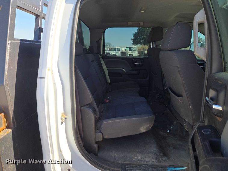 image for item ET1489 2016 Chevrolet Silverado 3500HD Crew Cab flatbed pickup truck