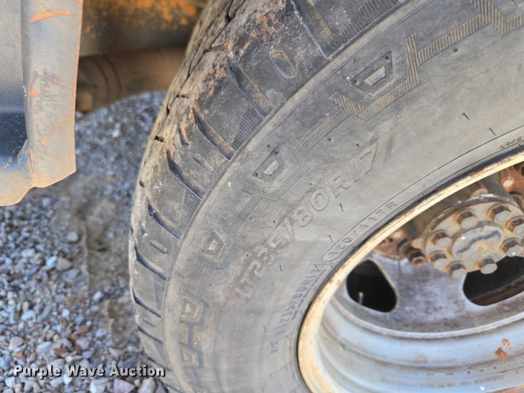 image for item ET1489 2016 Chevrolet Silverado 3500HD Crew Cab flatbed pickup truck