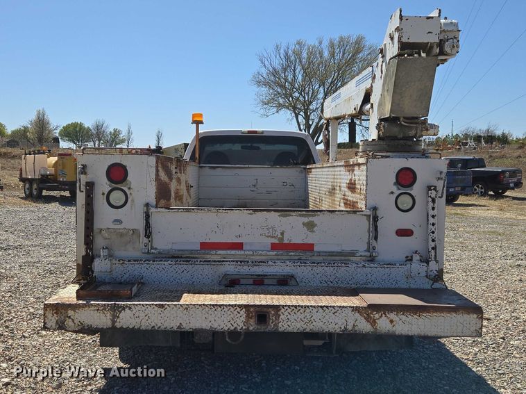image for item ET1490 2001 Ford F450 Super Duty XL utility / service truck