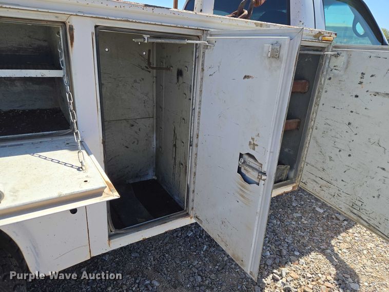 image for item ET1490 2001 Ford F450 Super Duty XL utility / service truck