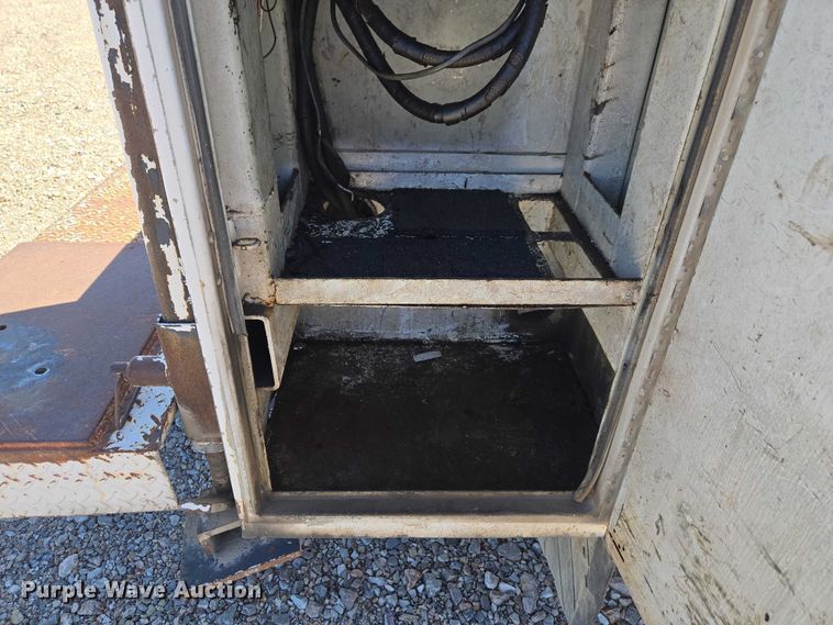 image for item ET1490 2001 Ford F450 Super Duty XL utility / service truck