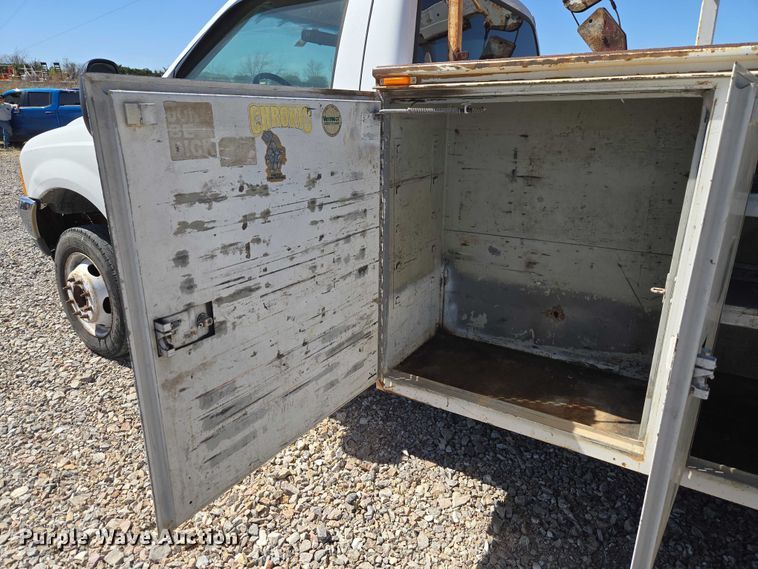 image for item ET1490 2001 Ford F450 Super Duty XL utility / service truck