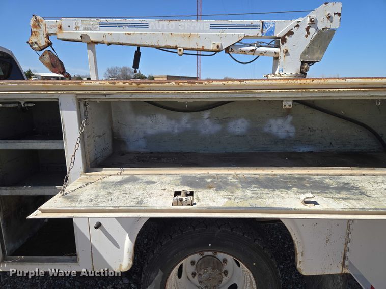 image for item ET1490 2001 Ford F450 Super Duty XL utility / service truck