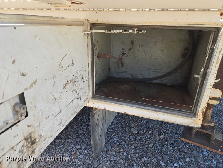 image for item ET1490 2001 Ford F450 Super Duty XL utility / service truck