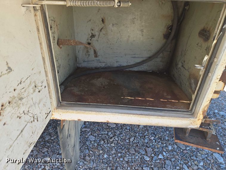 image for item ET1490 2001 Ford F450 Super Duty XL utility / service truck