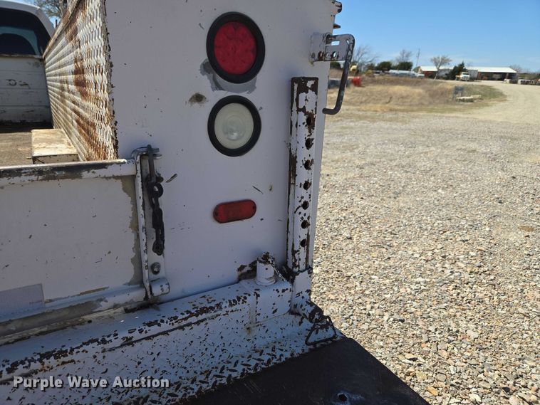 image for item ET1490 2001 Ford F450 Super Duty XL utility / service truck