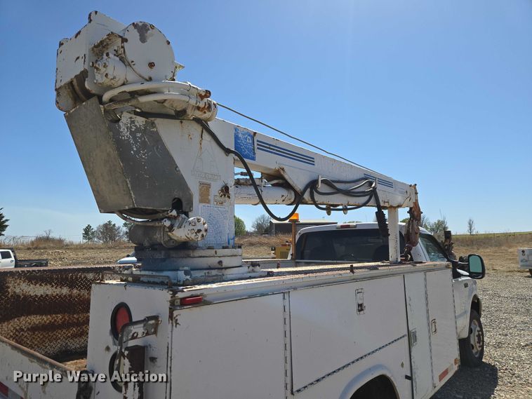 image for item ET1490 2001 Ford F450 Super Duty XL utility / service truck