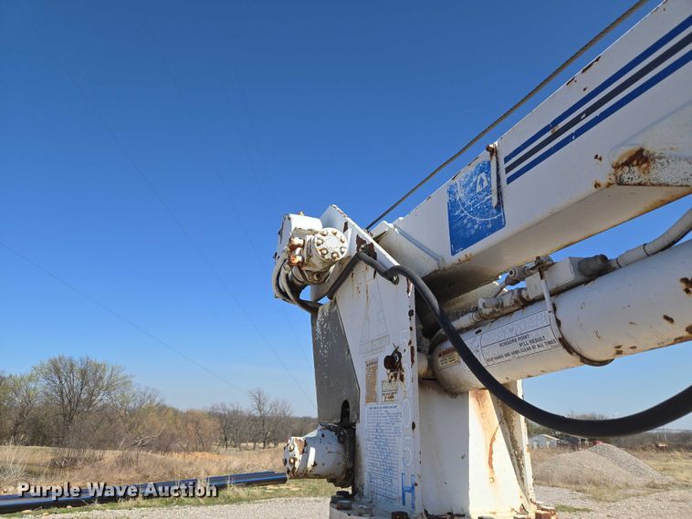 image for item ET1490 2001 Ford F450 Super Duty XL utility / service truck