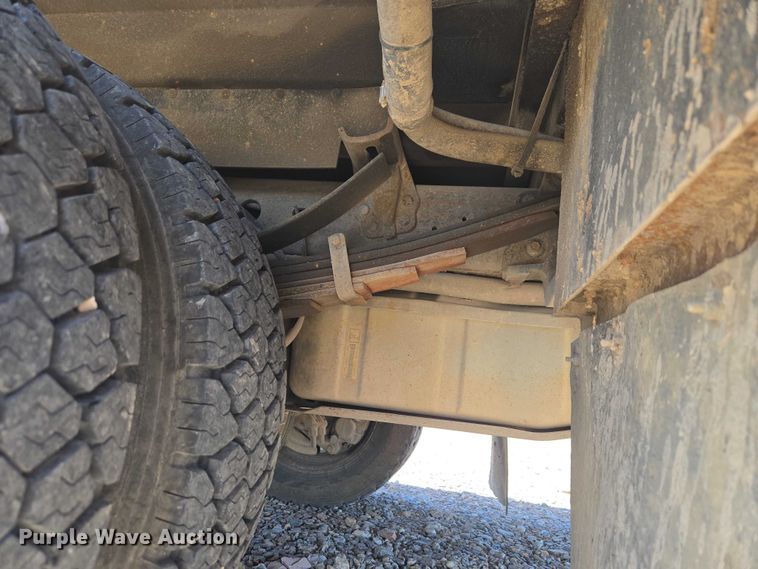 image for item ET1490 2001 Ford F450 Super Duty XL utility / service truck