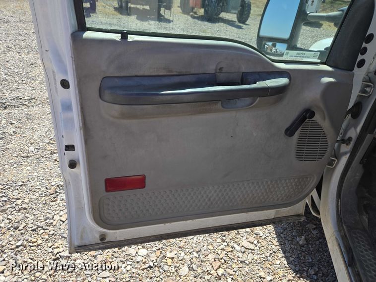 image for item ET1490 2001 Ford F450 Super Duty XL utility / service truck