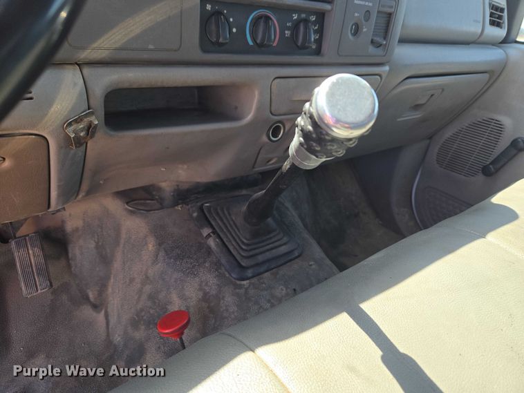 image for item ET1490 2001 Ford F450 Super Duty XL utility / service truck