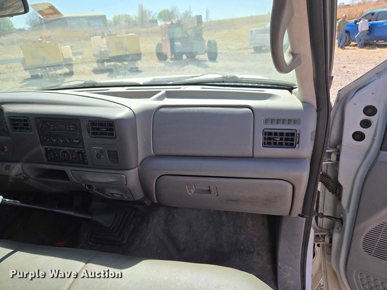 image for item ET1490 2001 Ford F450 Super Duty XL utility / service truck