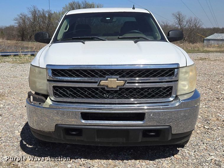 image for item ET1491 2011 Chevrolet Silverado 2500HD  Ext. Cab pickup truck