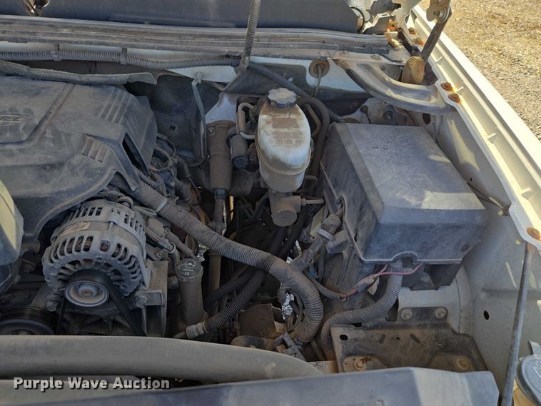 image for item ET1491 2011 Chevrolet Silverado 2500HD  Ext. Cab pickup truck