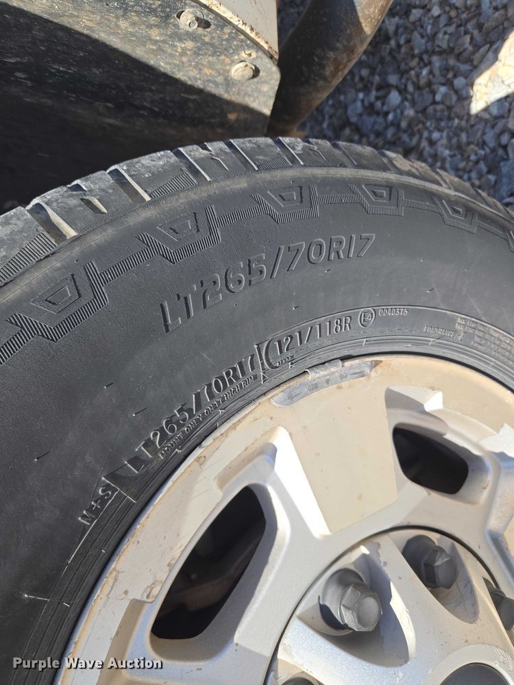 image for item ET1491 2011 Chevrolet Silverado 2500HD  Ext. Cab pickup truck