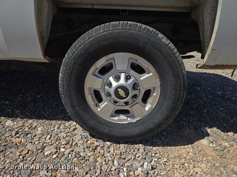 image for item ET1491 2011 Chevrolet Silverado 2500HD  Ext. Cab pickup truck