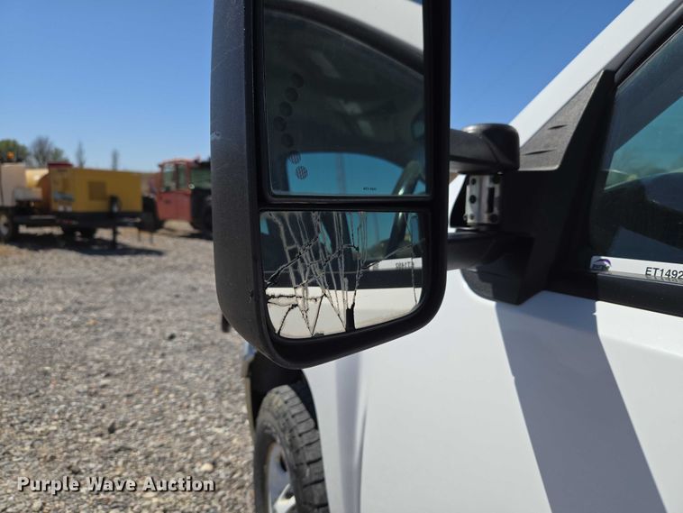 image for item ET1492 2013 Chevrolet Silverado 2500HD Ext. Cab pickup truck