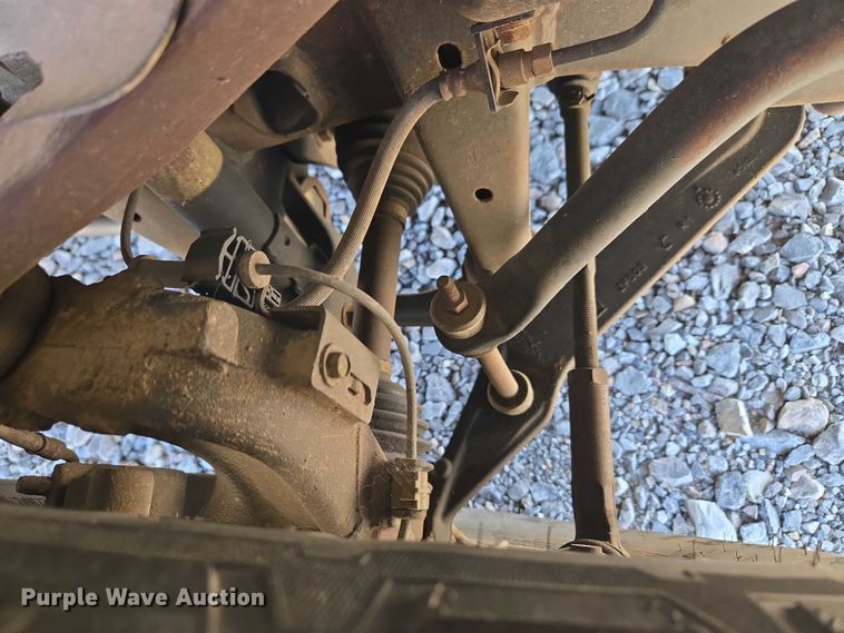 image for item ET1492 2013 Chevrolet Silverado 2500HD Ext. Cab pickup truck