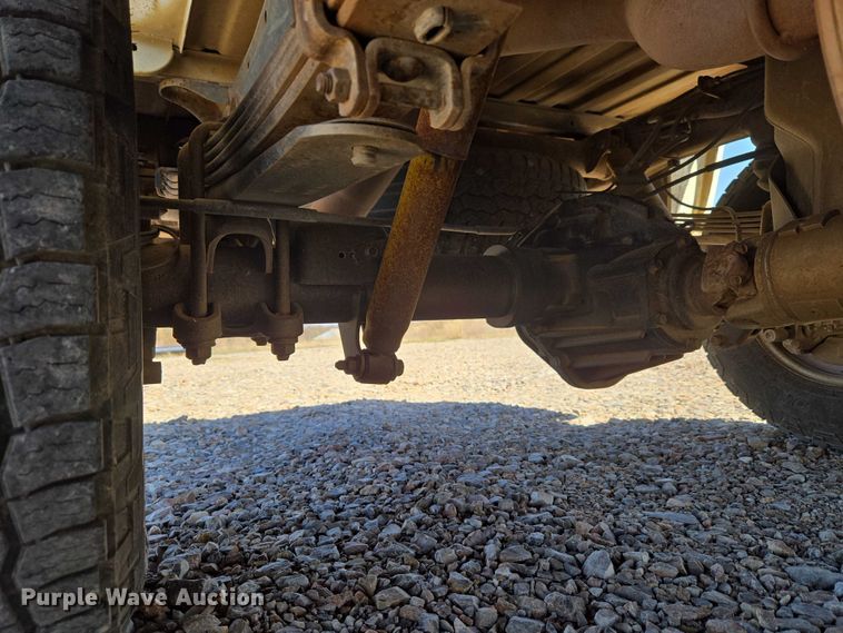 image for item ET1492 2013 Chevrolet Silverado 2500HD Ext. Cab pickup truck