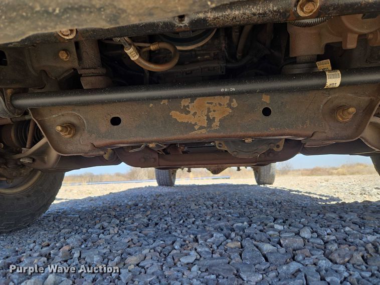 image for item ET1492 2013 Chevrolet Silverado 2500HD Ext. Cab pickup truck