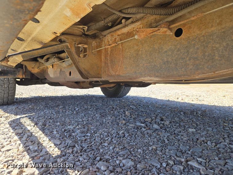 image for item ET1492 2013 Chevrolet Silverado 2500HD Ext. Cab pickup truck