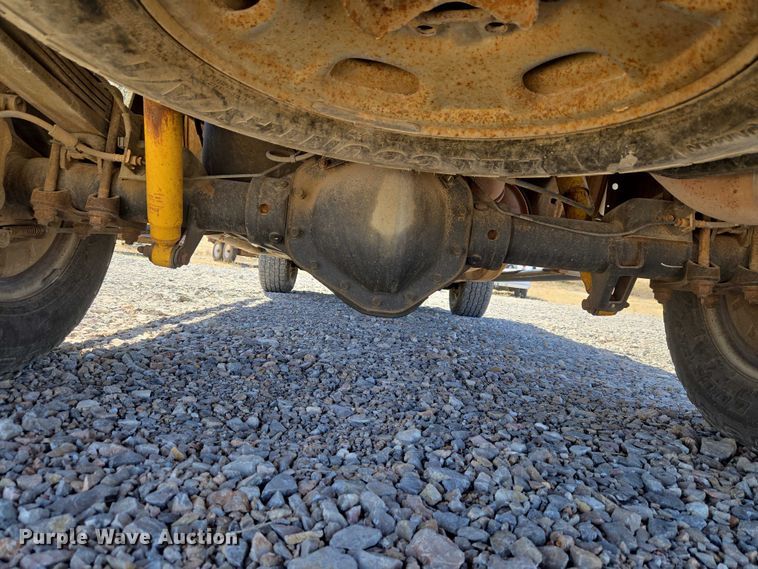 image for item ET1492 2013 Chevrolet Silverado 2500HD Ext. Cab pickup truck