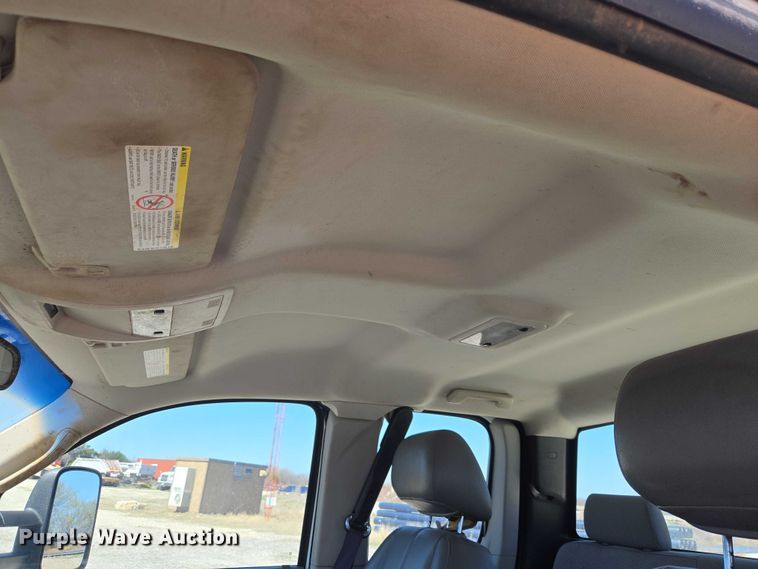 image for item ET1492 2013 Chevrolet Silverado 2500HD Ext. Cab pickup truck