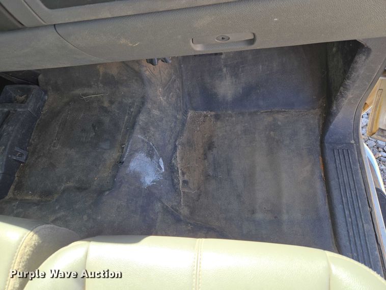 image for item ET1492 2013 Chevrolet Silverado 2500HD Ext. Cab pickup truck