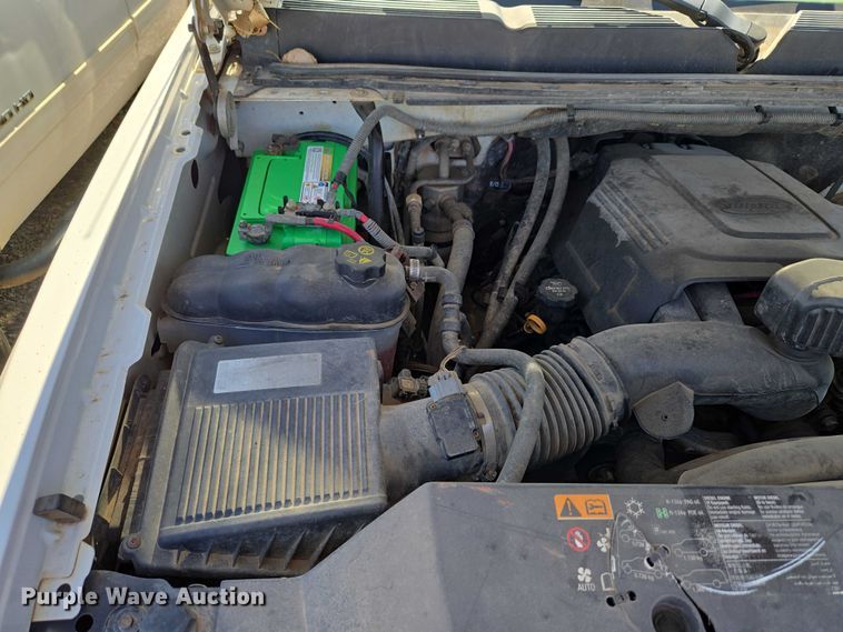 image for item ET1492 2013 Chevrolet Silverado 2500HD Ext. Cab pickup truck