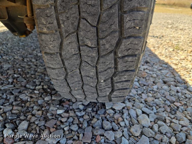 image for item ET1492 2013 Chevrolet Silverado 2500HD Ext. Cab pickup truck