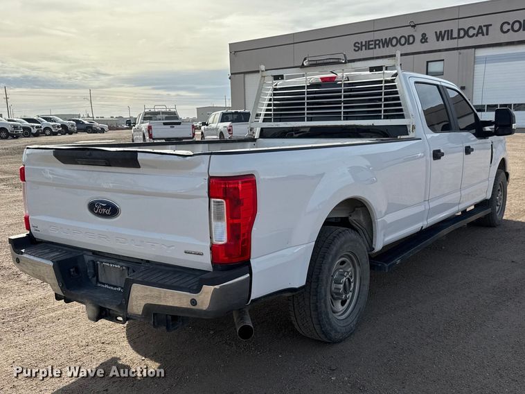 image for item ET1718 2019 Ford F250 Super Duty XL Crew Cab pickup truck