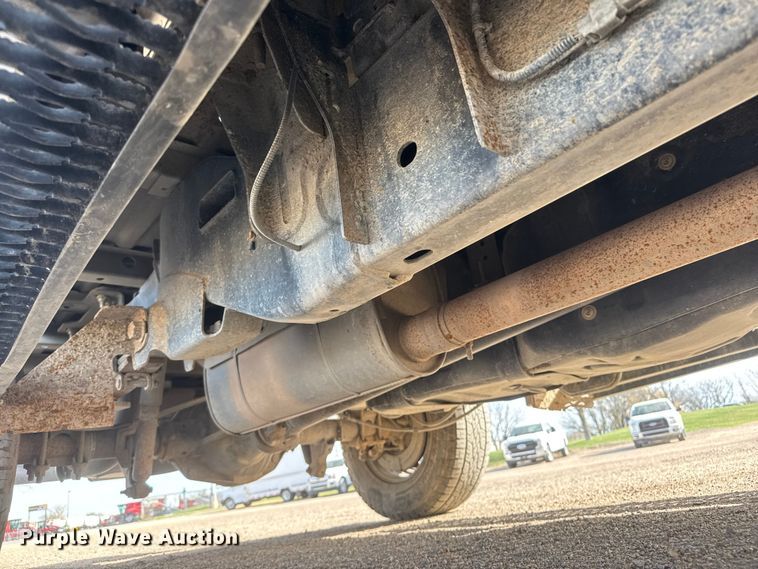 image for item ET1718 2019 Ford F250 Super Duty XL Crew Cab pickup truck