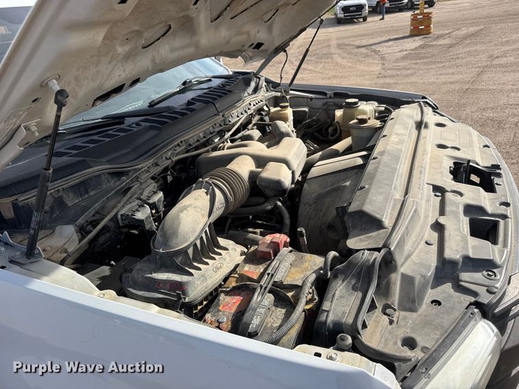 image for item ET1718 2019 Ford F250 Super Duty XL Crew Cab pickup truck