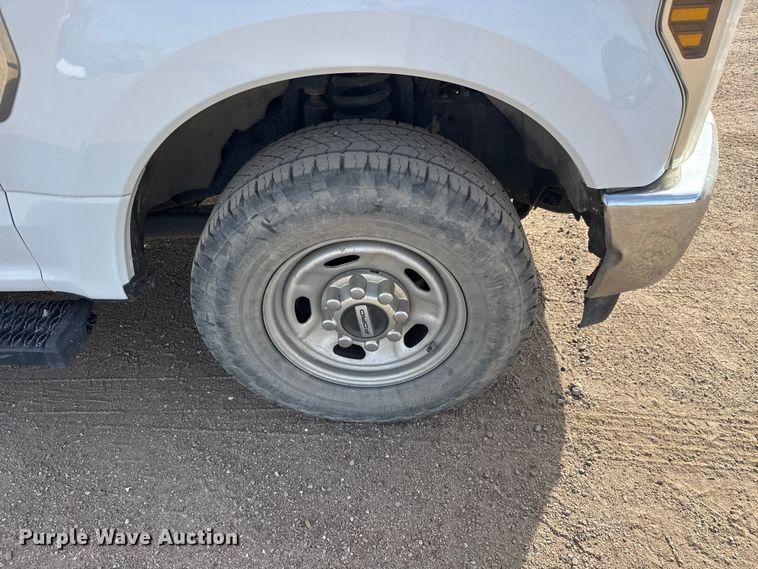 image for item ET1718 2019 Ford F250 Super Duty XL Crew Cab pickup truck