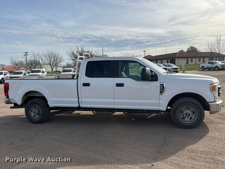 image for item ET1719 2021 Ford F250 Super Duty XL Crew Cab pickup truck