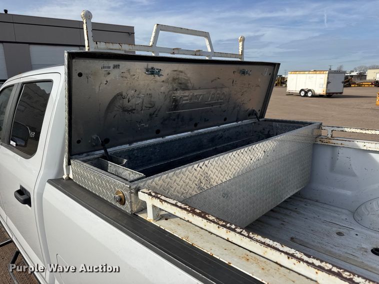 image for item ET1719 2021 Ford F250 Super Duty XL Crew Cab pickup truck