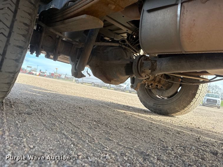 image for item ET1719 2021 Ford F250 Super Duty XL Crew Cab pickup truck